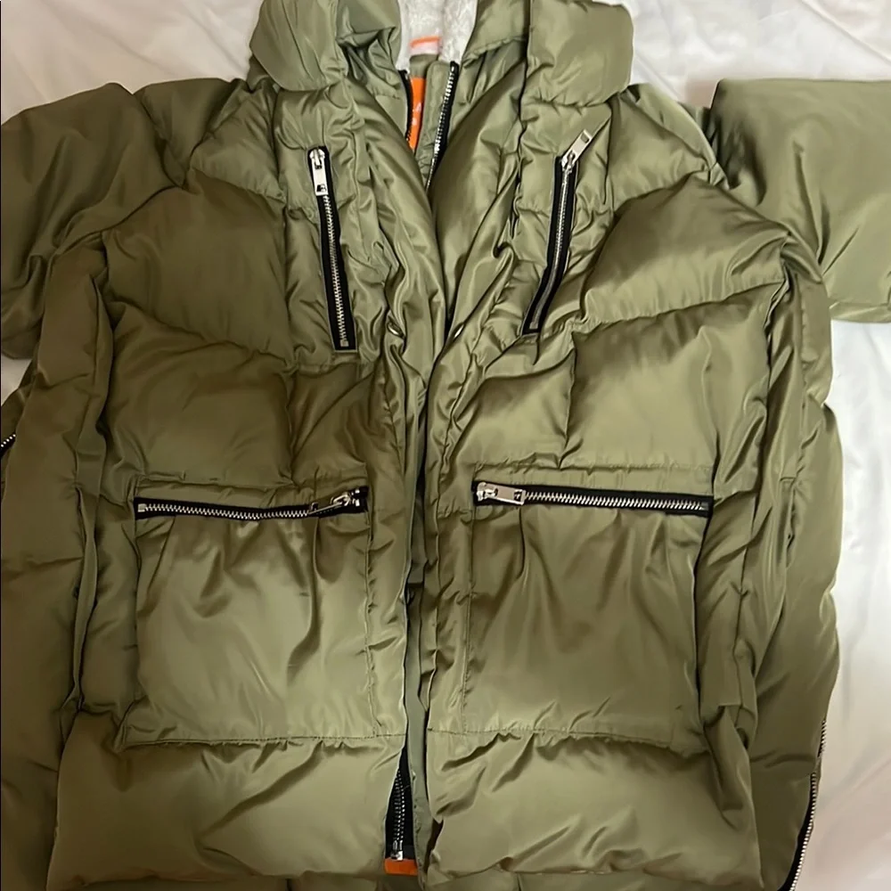 Orolay Olive Green Puffer Jacket with Hood excellent condition worn 1/2 a season - Picture 4 of 7